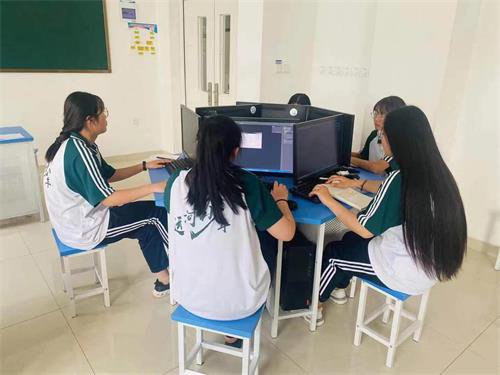 学生风采(图1)
